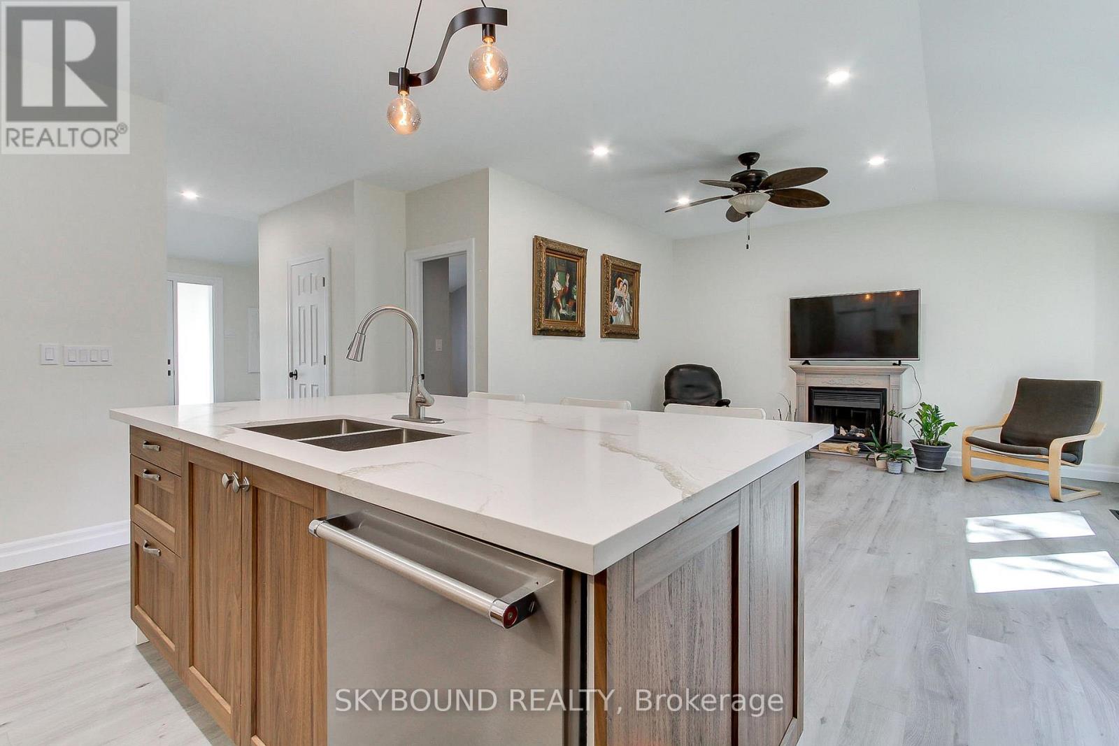 2388 25th Side Road, Innisfil, Ontario  L9S 2G2 - Photo 16 - N13143340