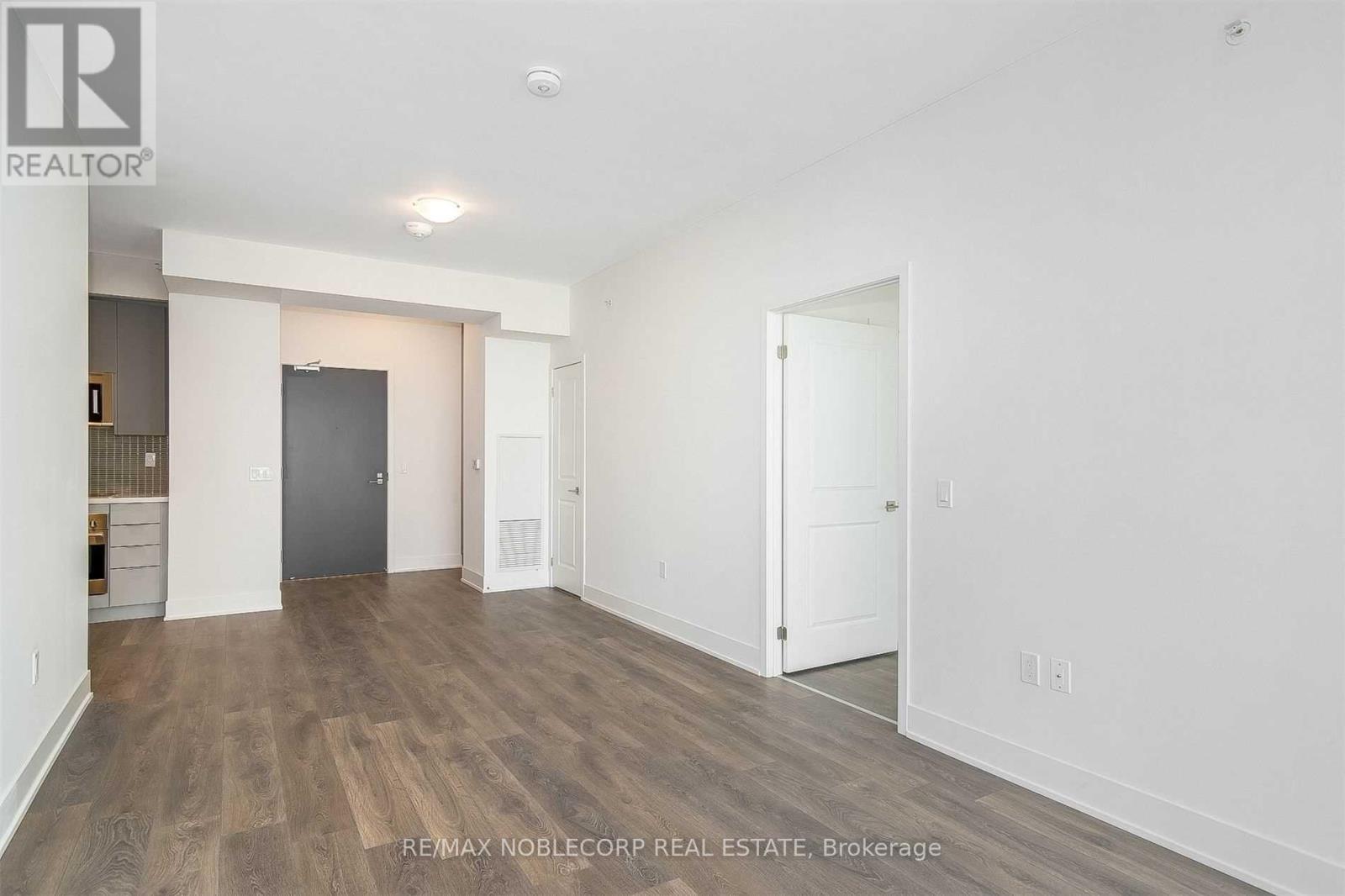 1404 - 2908 Highway 7 Road, Vaughan (Concord), Ontario  L4K 0K5 - Photo 8 - N13143366