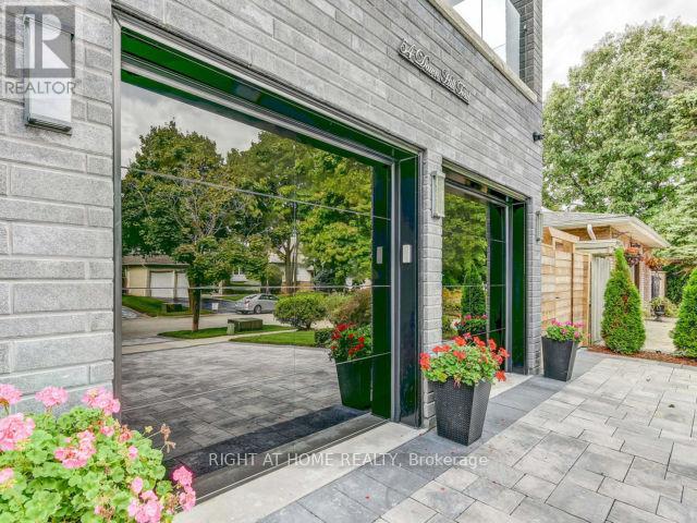54 Dawn Hill Trail, Markham (Bayview Fairway-Bayview Country Club Estates), Ontario  L3T 3B2 - Photo 3 - N13143384