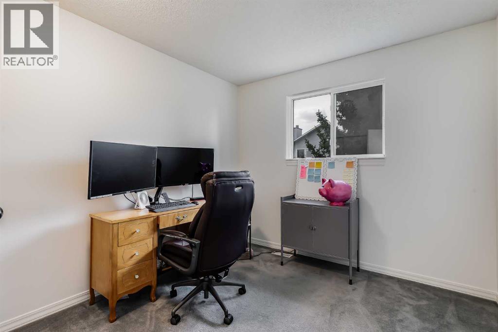33 Sandpiper Lane NW, Calgary, Alberta  T3K 4L7 - Photo 15 - A2308260