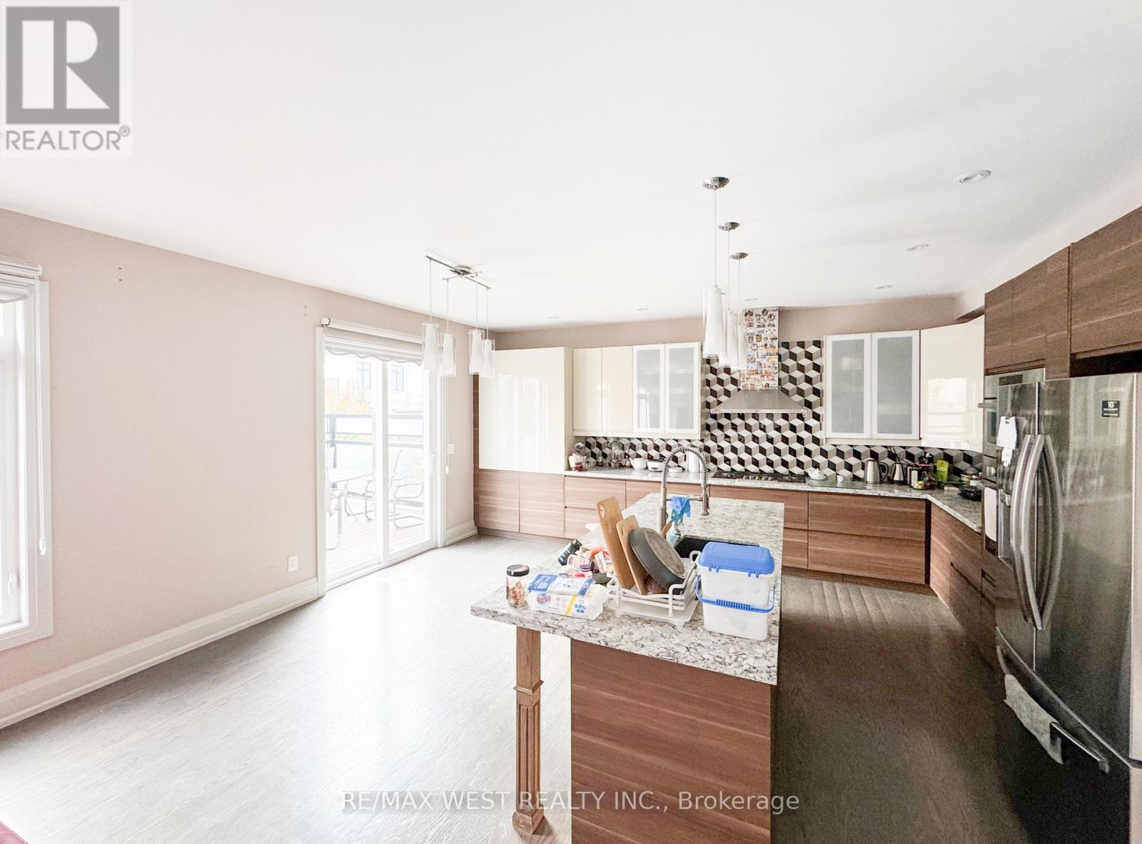 189 Townsgate Drive, Vaughan, Ontario  L4J 8J5 - Photo 7 - N13139094