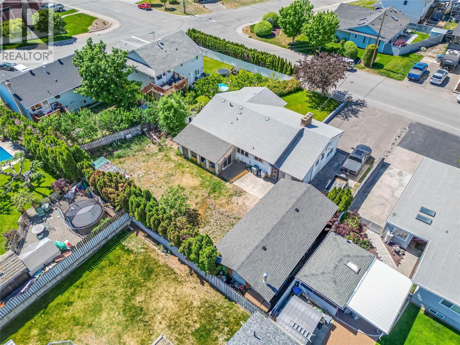 1007 Nicolani Drive, Kamloops, British Columbia  V2B 5B4 - Photo 52 - 10387123