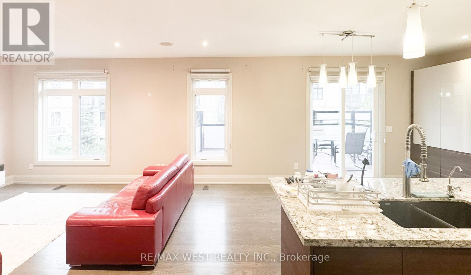 189 Townsgate Drive, Vaughan, Ontario  L4J 8J5 - Photo 11 - N13139094