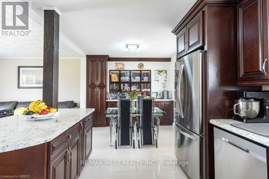 146 Harvie Road, Barrie, Ontario  L4N 9E3 - Photo 15 - S12692494