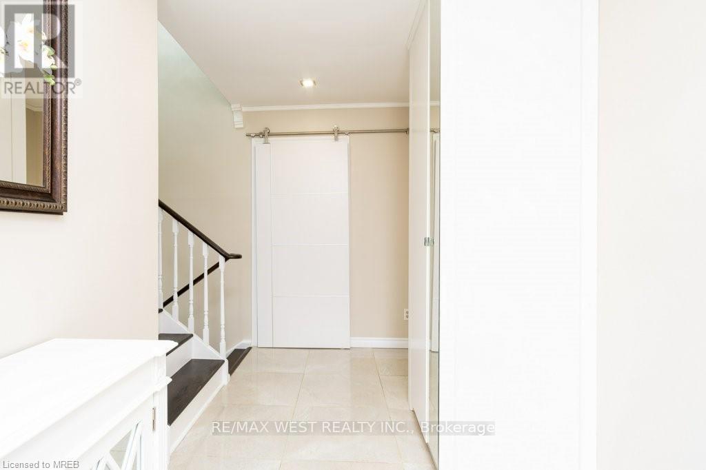 146 Harvie Road, Barrie, Ontario  L4N 9E3 - Photo 12 - S12692494