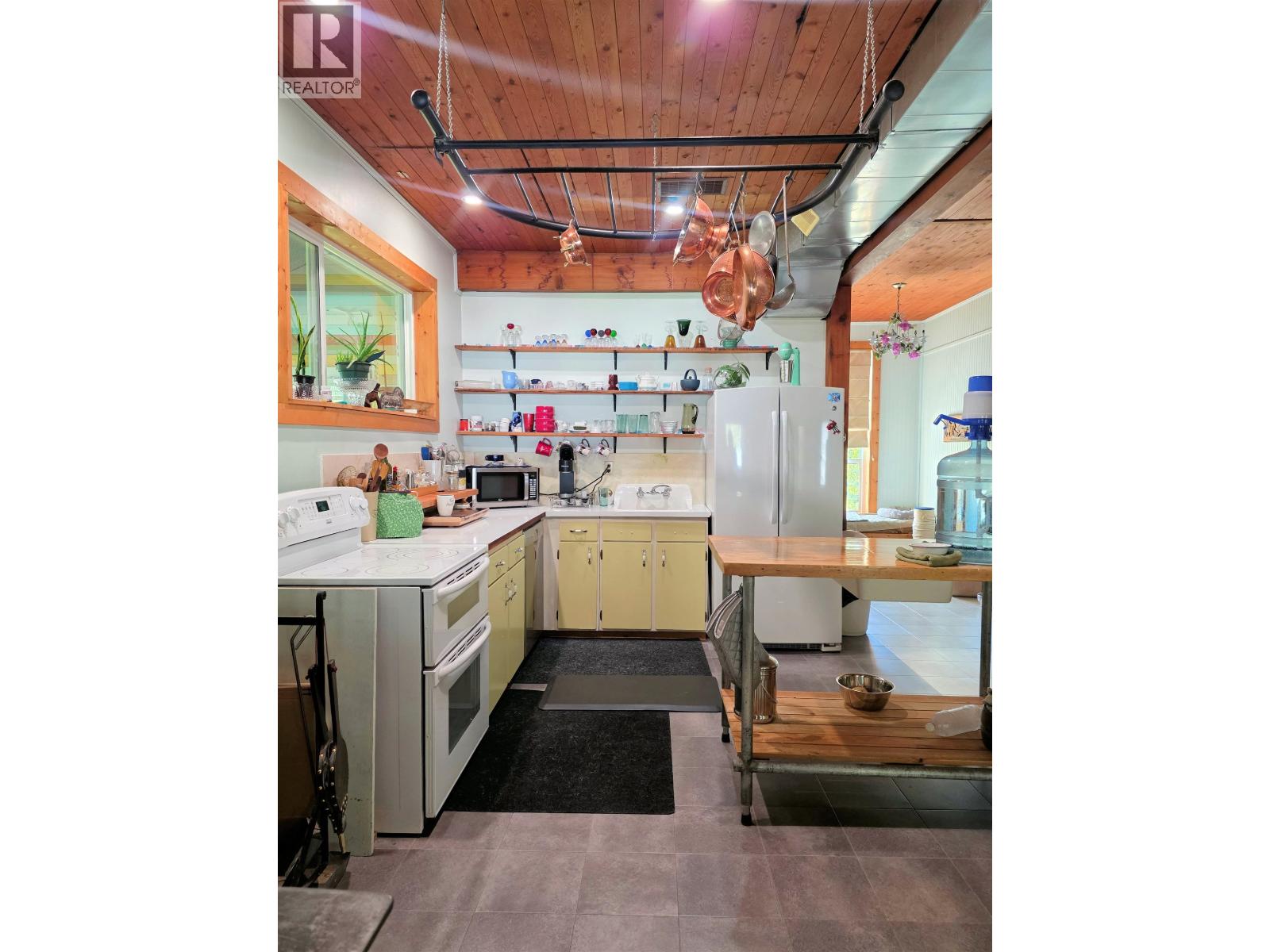34 Wilkenson Avenue, Granisle, British Columbia  V0J 1W0 - Photo 5 - R3124746