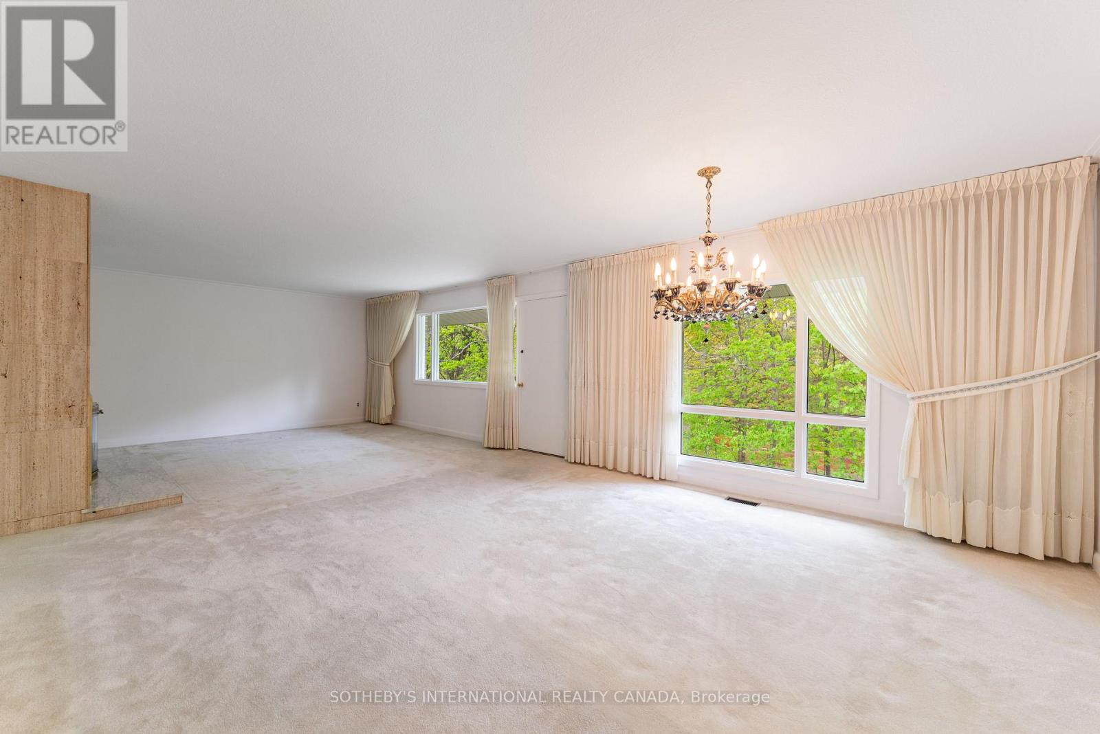 15 Saxony Crescent, Toronto, Ontario  M9P 1S2 - Photo 8 - W13143260