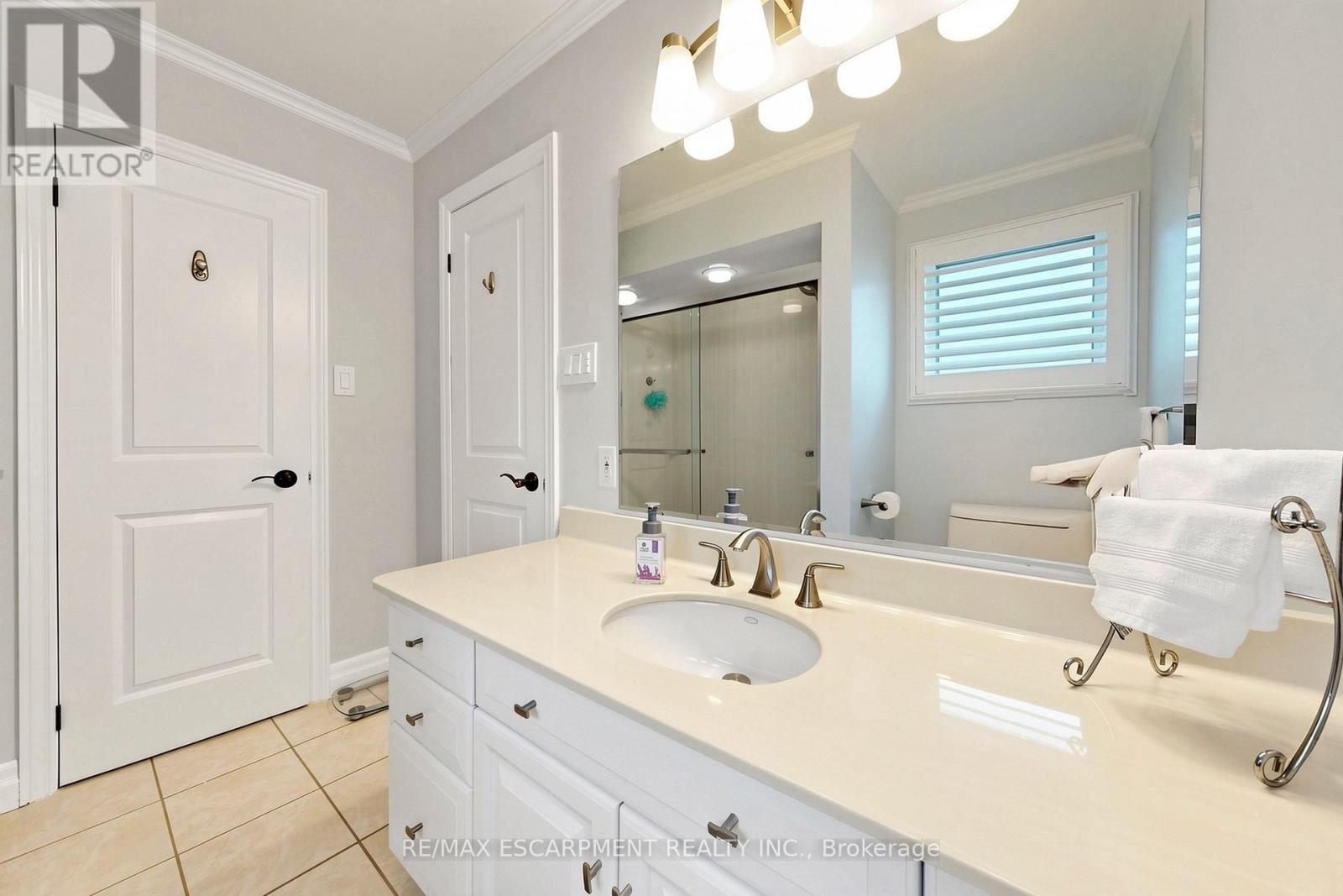 1365 Ester Drive, Burlington, Ontario  L7P 1L4 - Photo 35 - W13143320