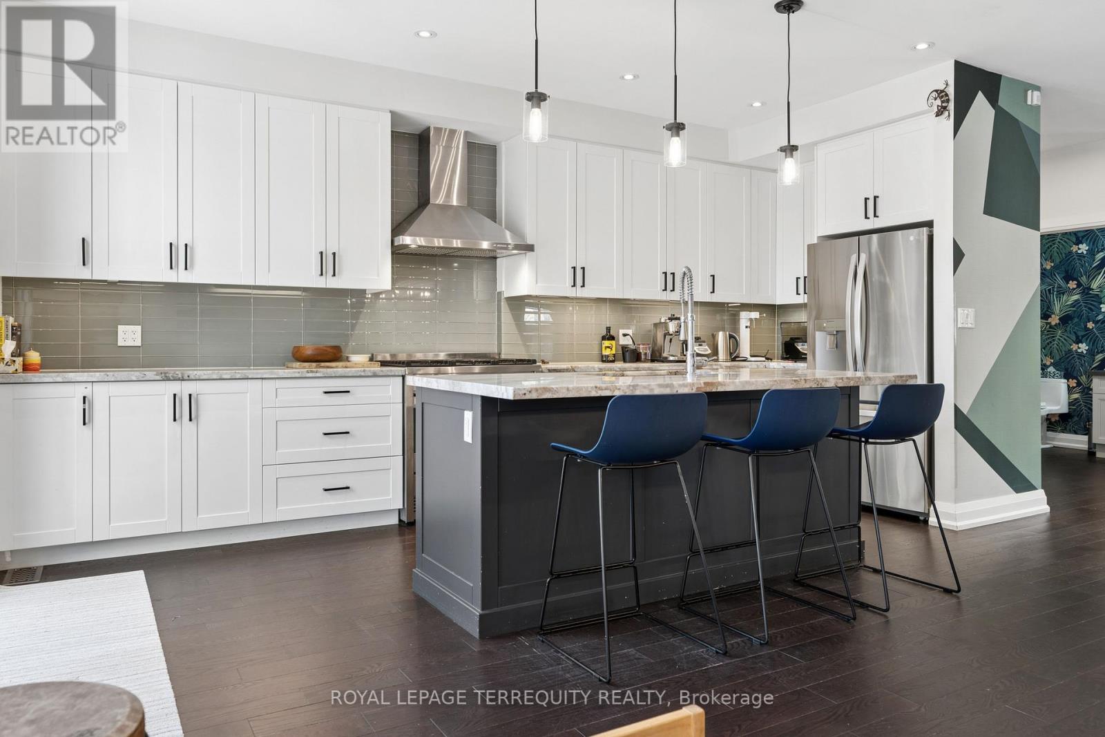 83 Humbercrest Boulevard, Toronto, Ontario M6S 4L2 - Photo 11 - W13143396