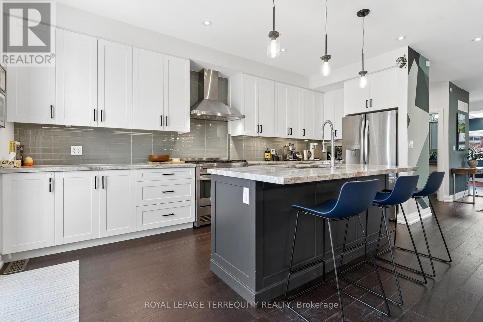 83 Humbercrest Boulevard, Toronto, Ontario M6S 4L2 - Photo 13 - W13143396