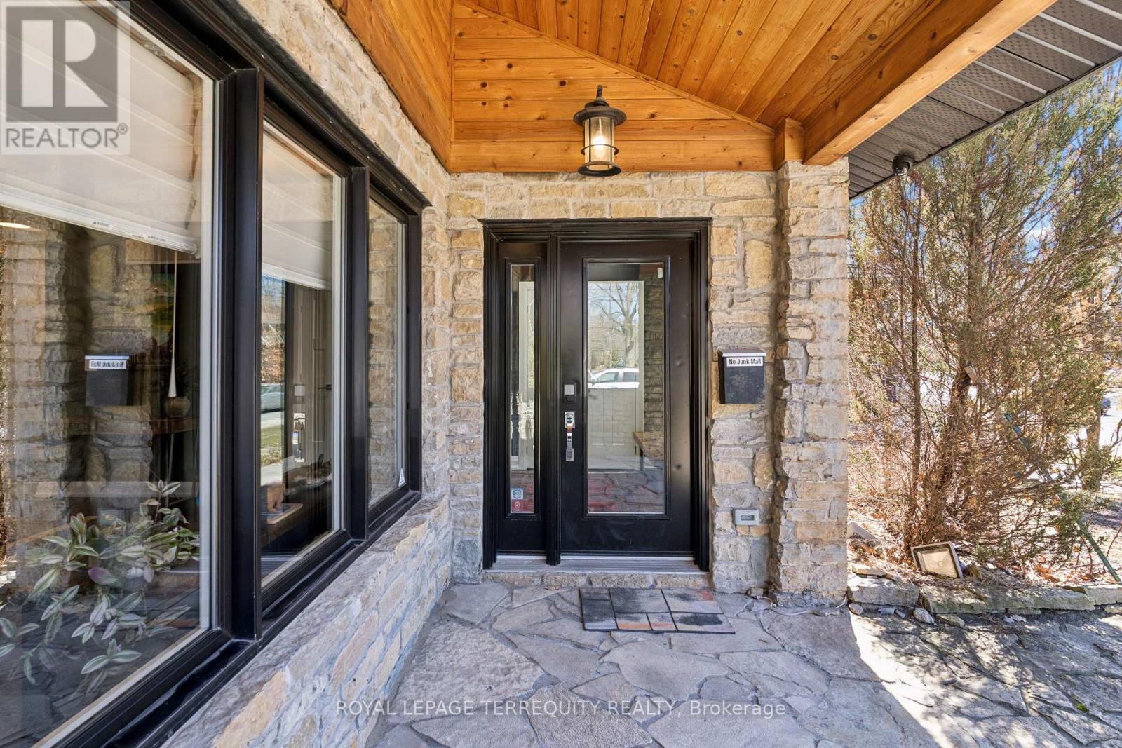 83 Humbercrest Boulevard, Toronto, Ontario M6S 4L2 - Photo 2 - W13143396