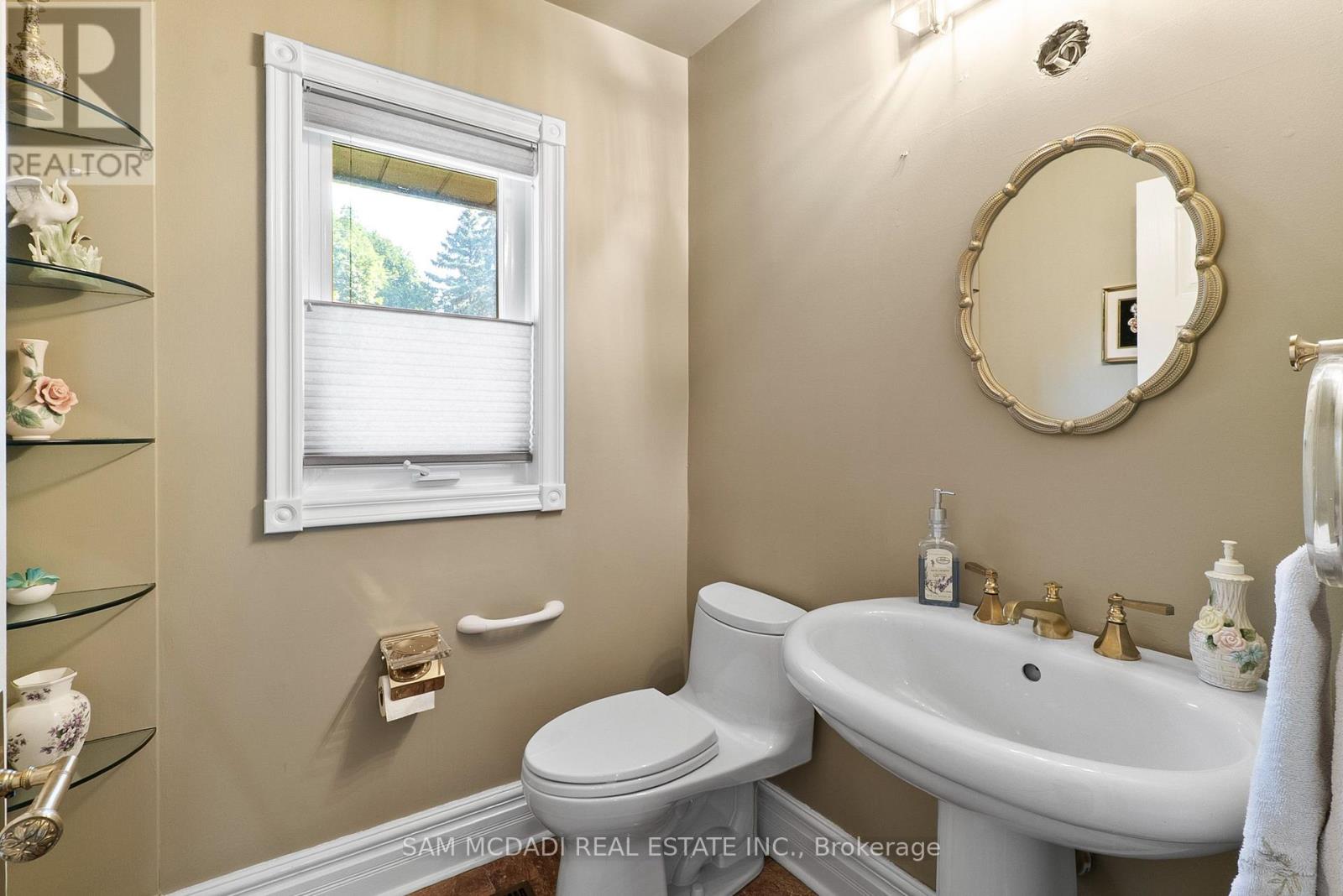 2235 Shawanaga Trail, Mississauga, Ontario  L5H 3X6 - Photo 14 - W13143410