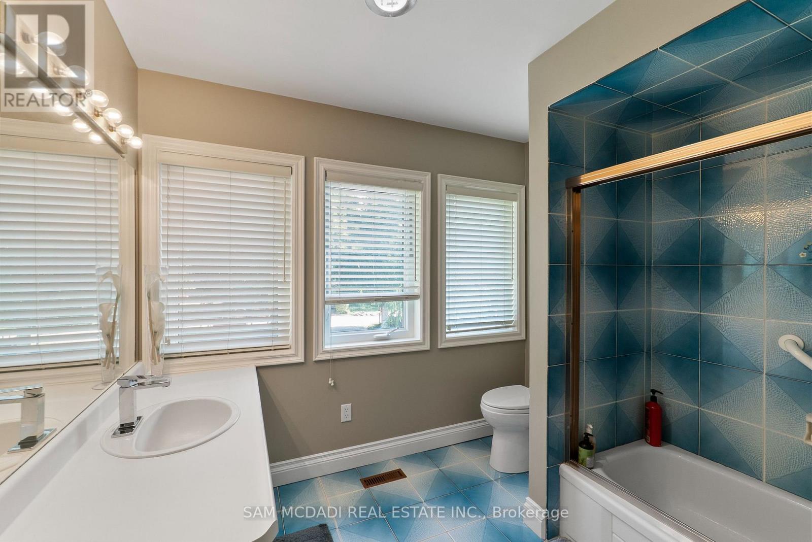 2235 Shawanaga Trail, Mississauga, Ontario  L5H 3X6 - Photo 28 - W13143410