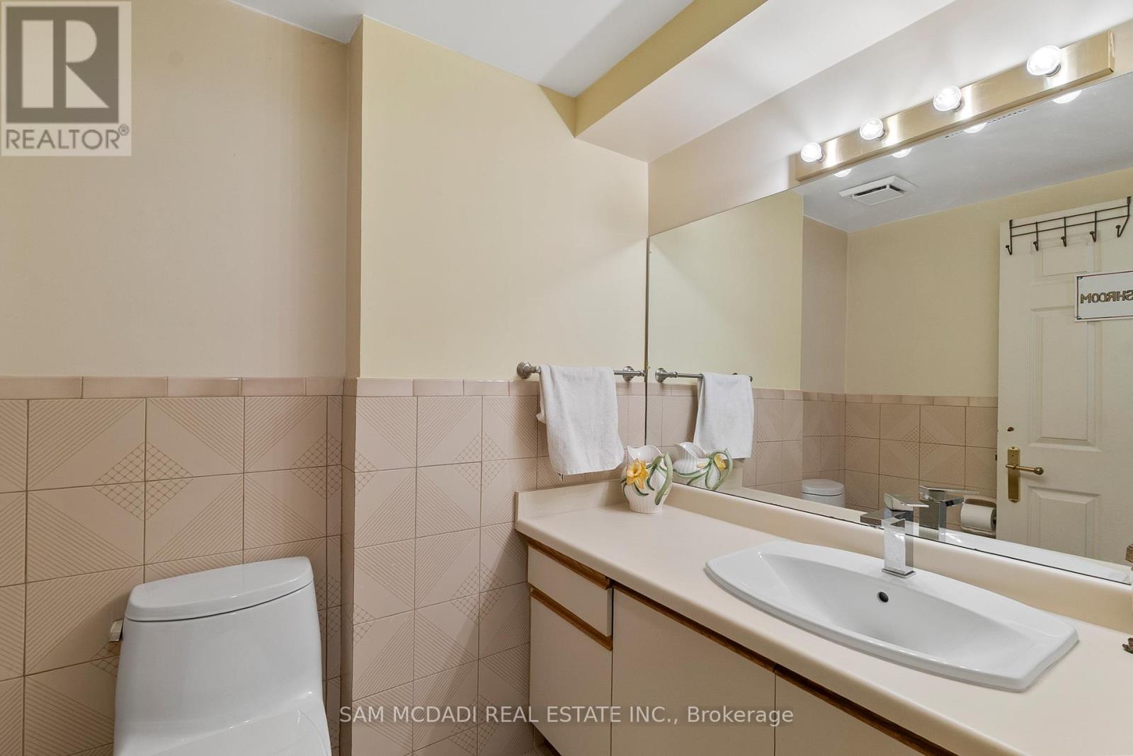 2235 Shawanaga Trail, Mississauga, Ontario  L5H 3X6 - Photo 37 - W13143410