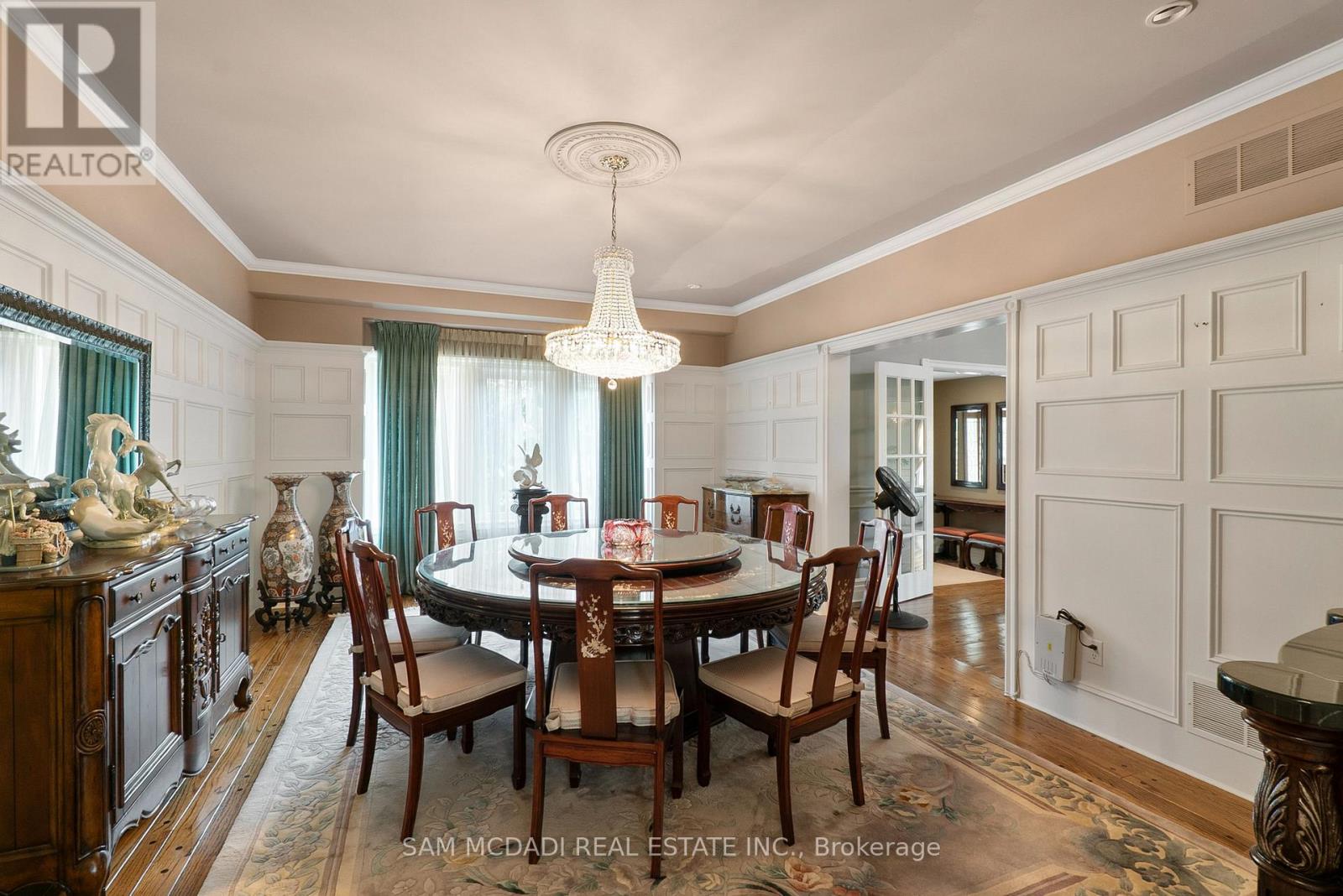 2235 Shawanaga Trail, Mississauga, Ontario  L5H 3X6 - Photo 7 - W13143410
