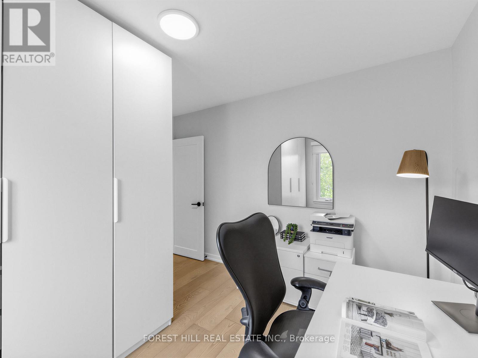 39 Belgravia Avenue, Toronto, Ontario  M6E 2M4 - Photo 25 - W13143412