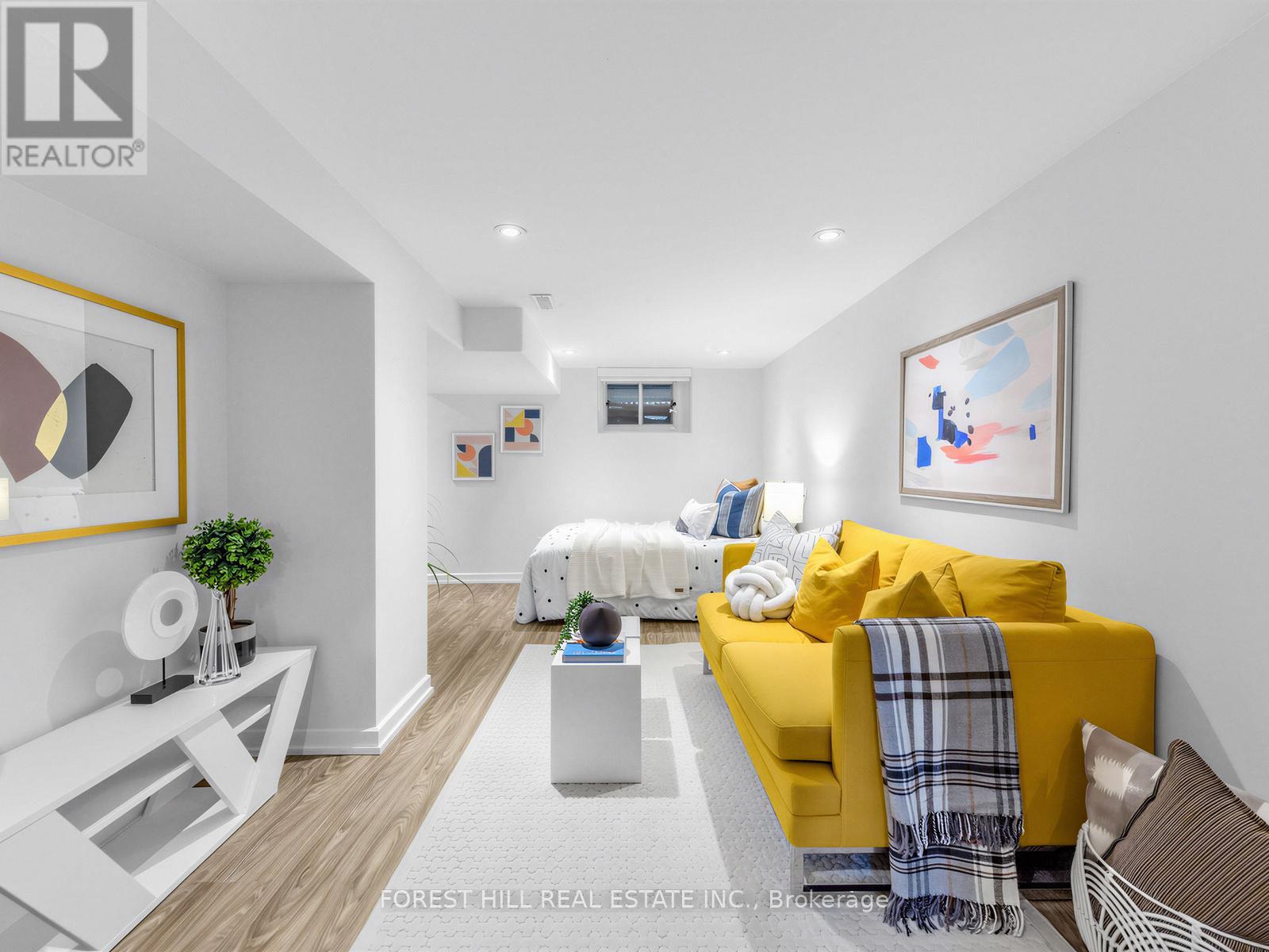 39 Belgravia Avenue, Toronto, Ontario  M6E 2M4 - Photo 35 - W13143412