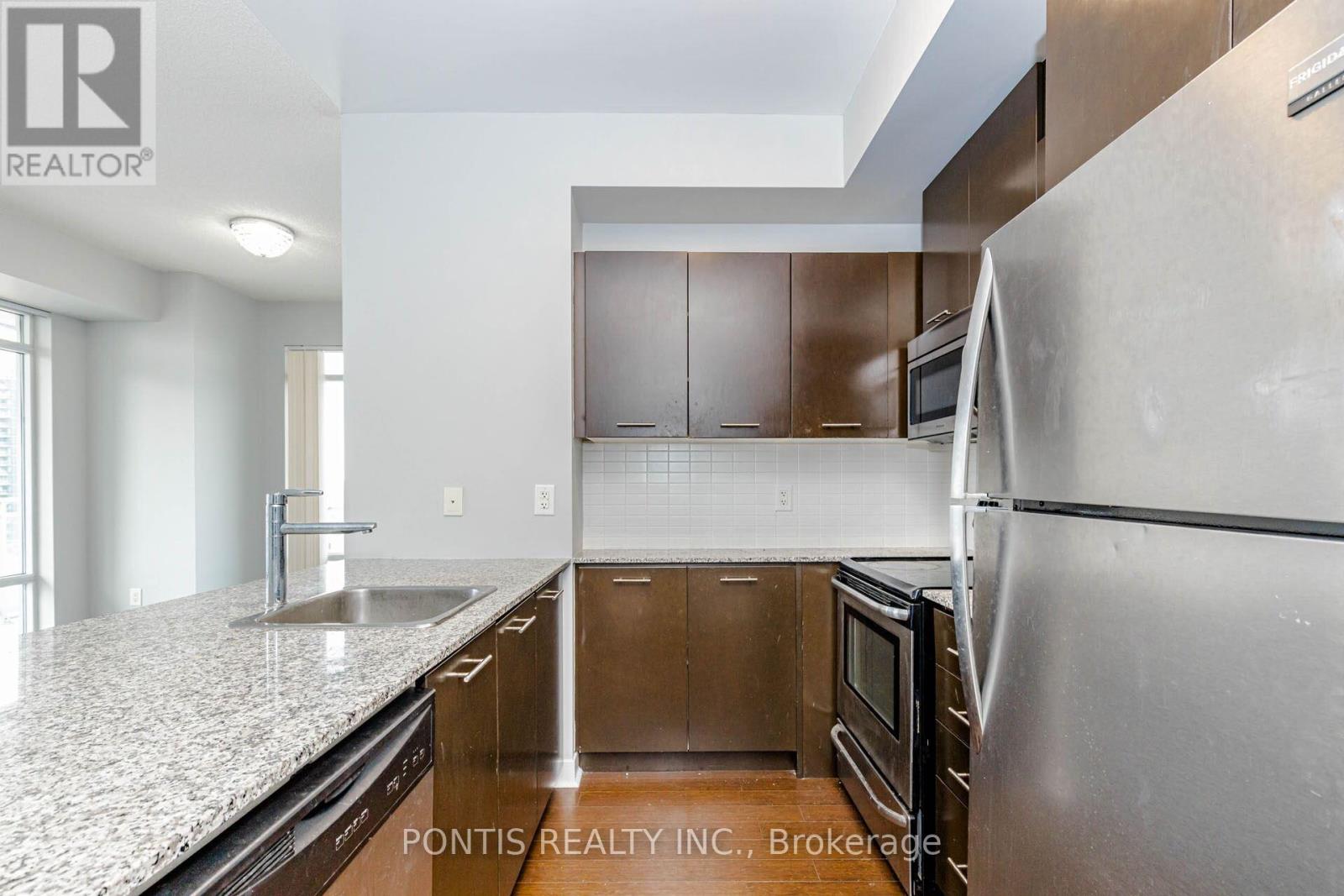 1108 - 360 Square One Drive, Mississauga, Ontario  L5B 0G7 - Photo 9 - W13143420