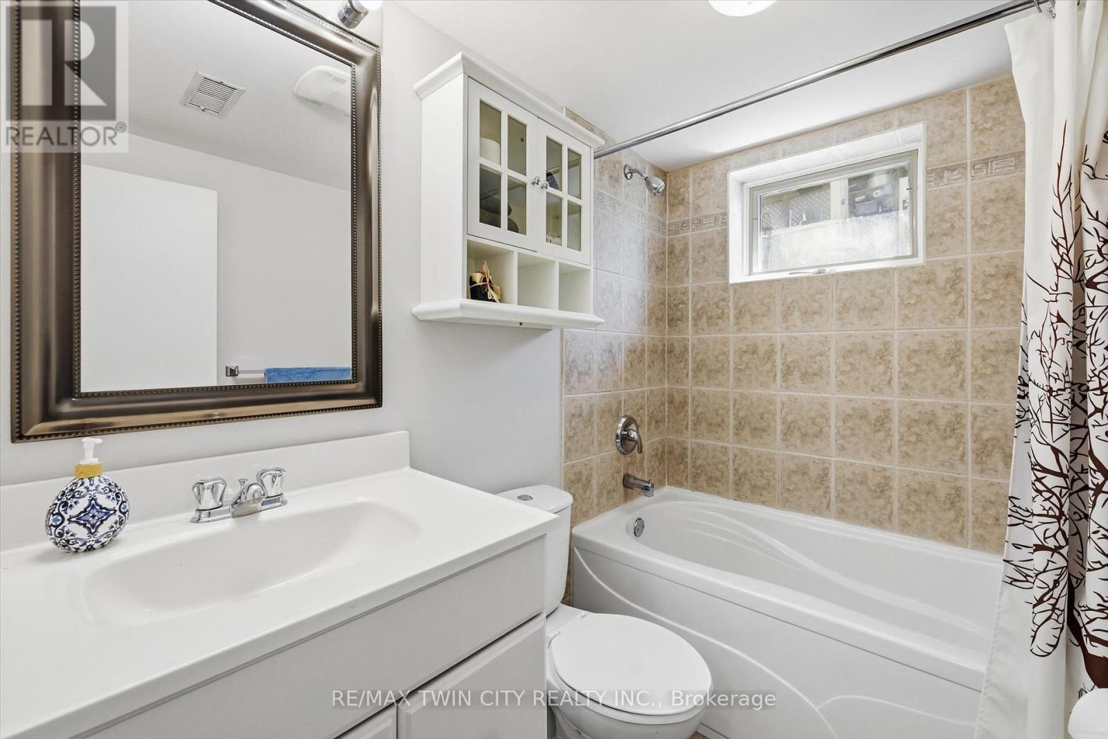 8 Delrex Boulevard, Halton Hills, Ontario  L7G 3X6 - Photo 31 - W13143430