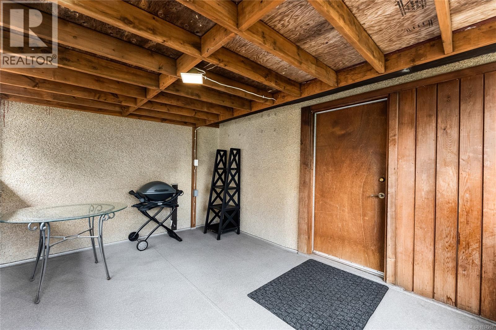 3329 Doncaster Dr, Saanich, British Columbia  V8P 3V7 - Photo 23 - 1037207