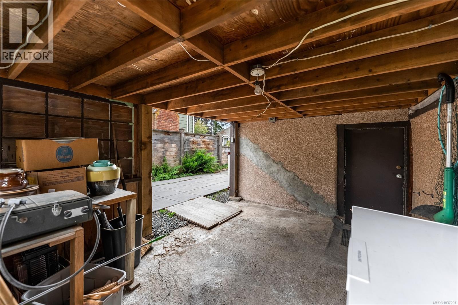 3329 Doncaster Dr, Saanich, British Columbia  V8P 3V7 - Photo 25 - 1037207