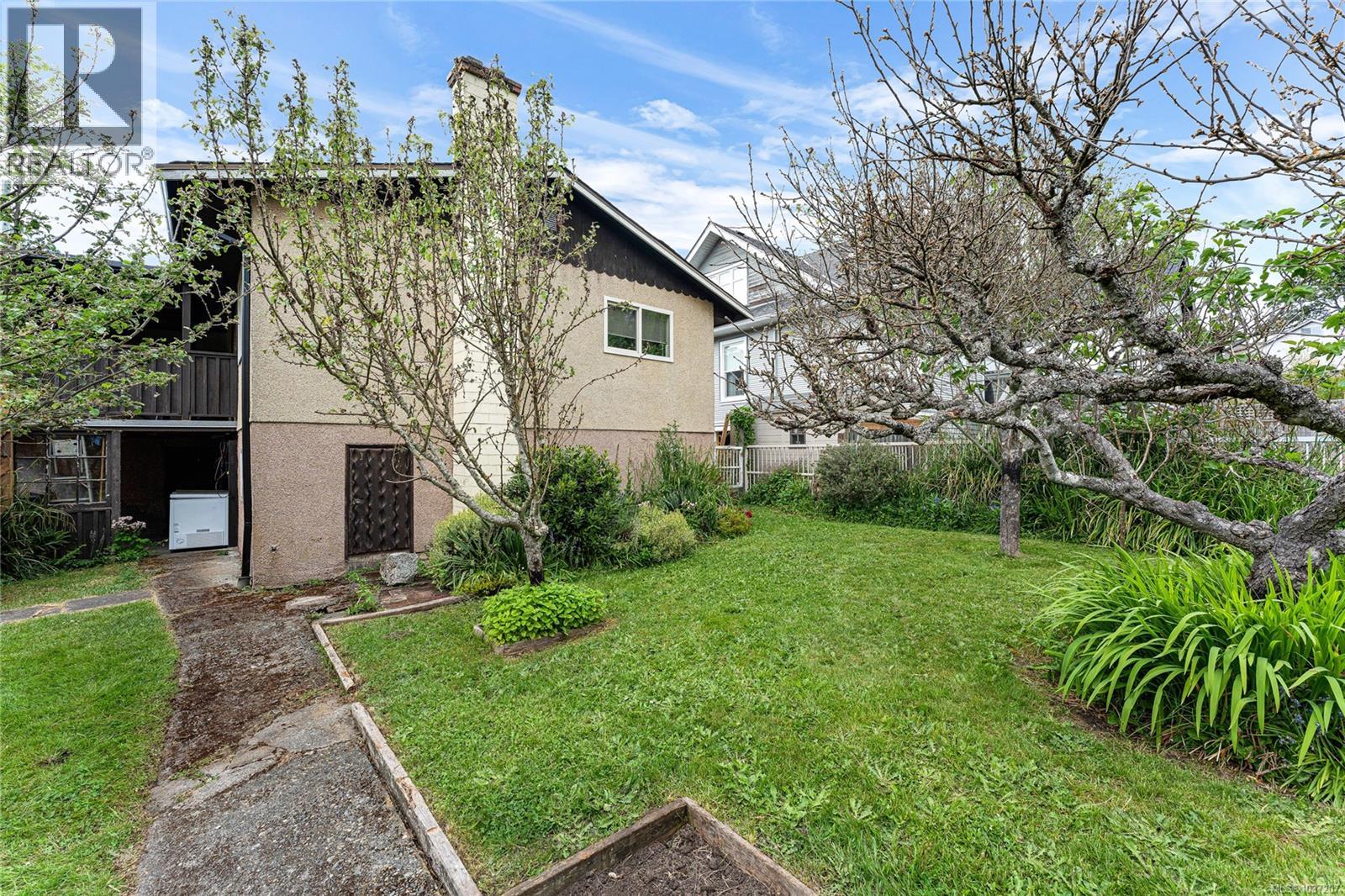 3329 Doncaster Dr, Saanich, British Columbia  V8P 3V7 - Photo 26 - 1037207