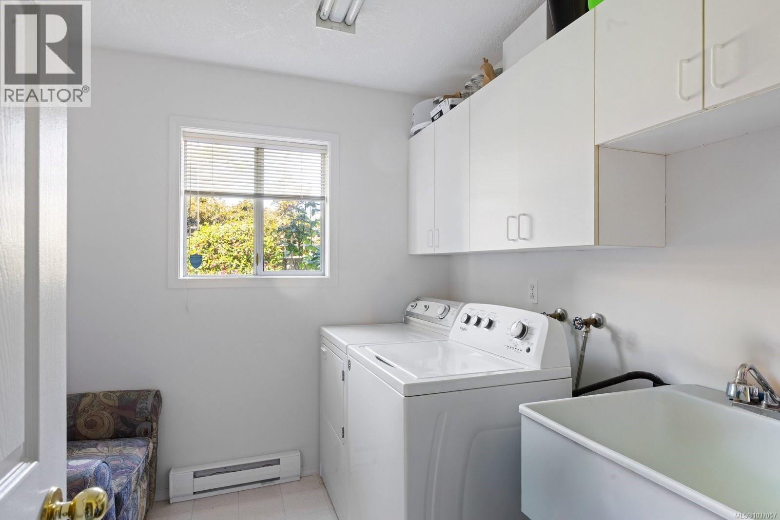 3916 Stamboul St, Saanich, British Columbia V8P 4L2 - Photo 23 - 1037007
