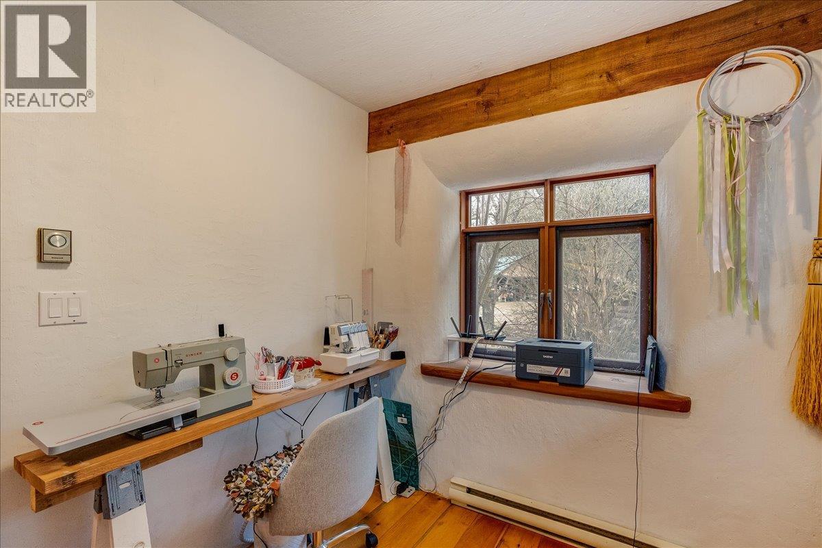 3918 Passmore Upper Road, Passmore, British Columbia  V0G 2J0 - Photo 3 - 10373029