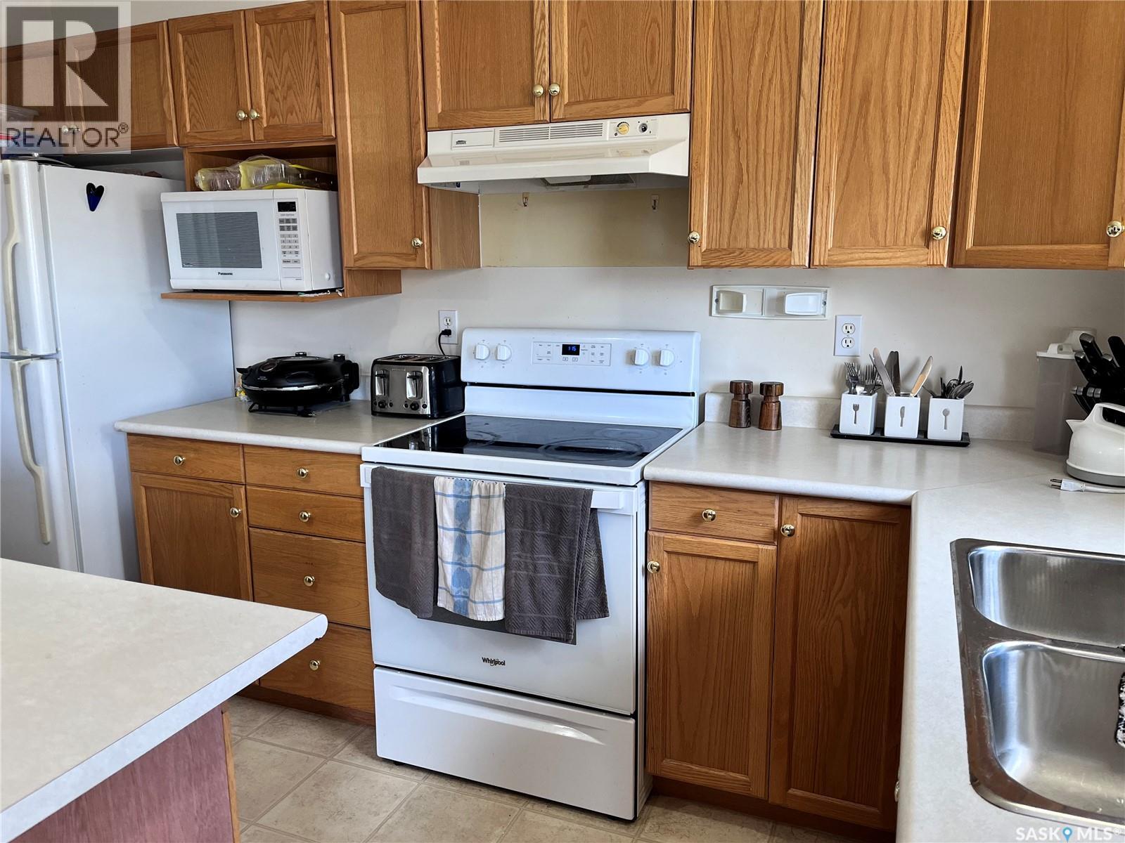 3 119 Mckendry Avenue W, Melfort, Saskatchewan  S0E 1A0 - Photo 4 - SK036305
