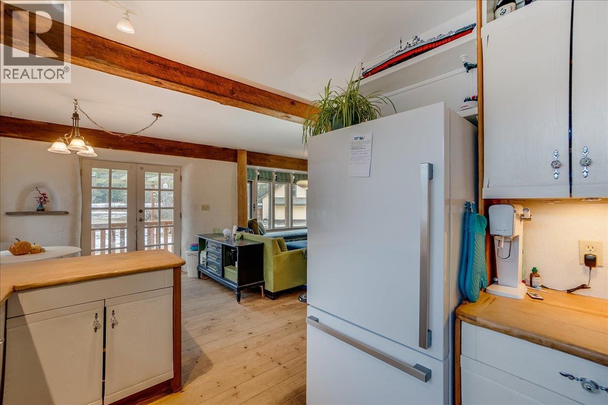 3918 Passmore Upper Road, Passmore, British Columbia  V0G 2J0 - Photo 17 - 10373029