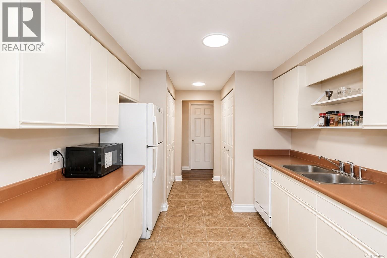 506 420 Linden Ave, Victoria, British Columbia  V8V 4G3 - Photo 3 - 1034661