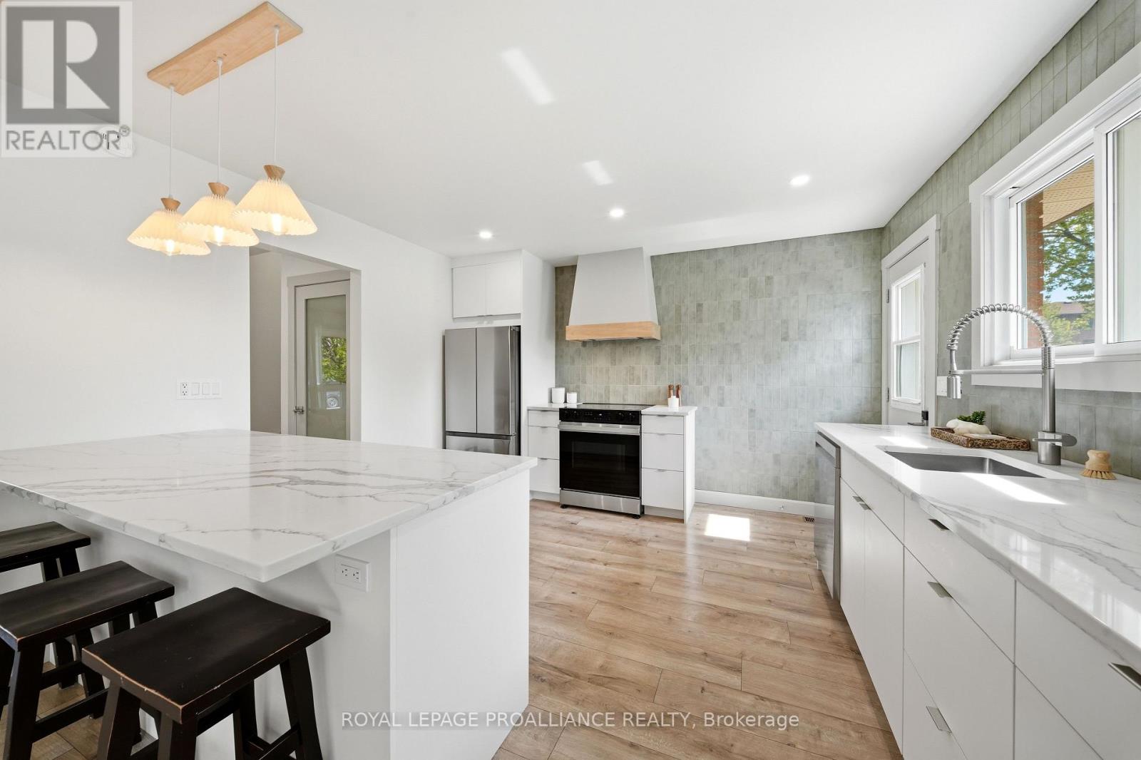 18 Alnet Drive, Belleville, Ontario  K8P 4V9 - Photo 12 - X13143766