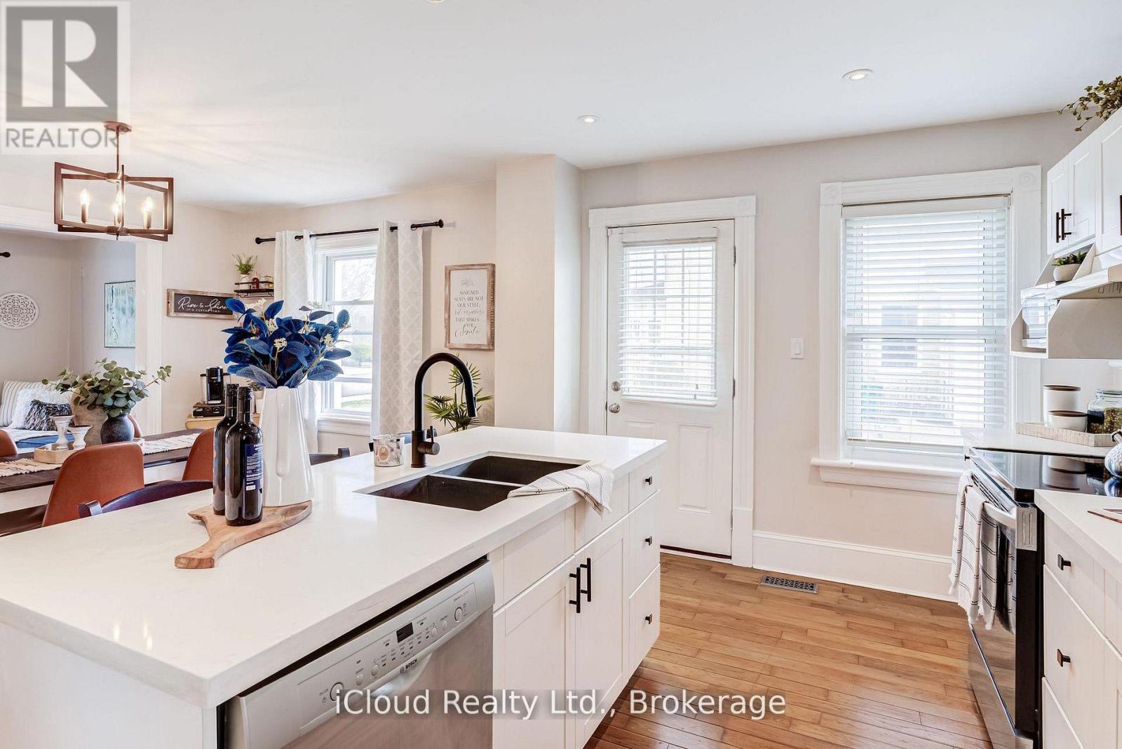 17 Oxford Street, Cambridge, Ontario  N1R 1M3 - Photo 11 - X13143338