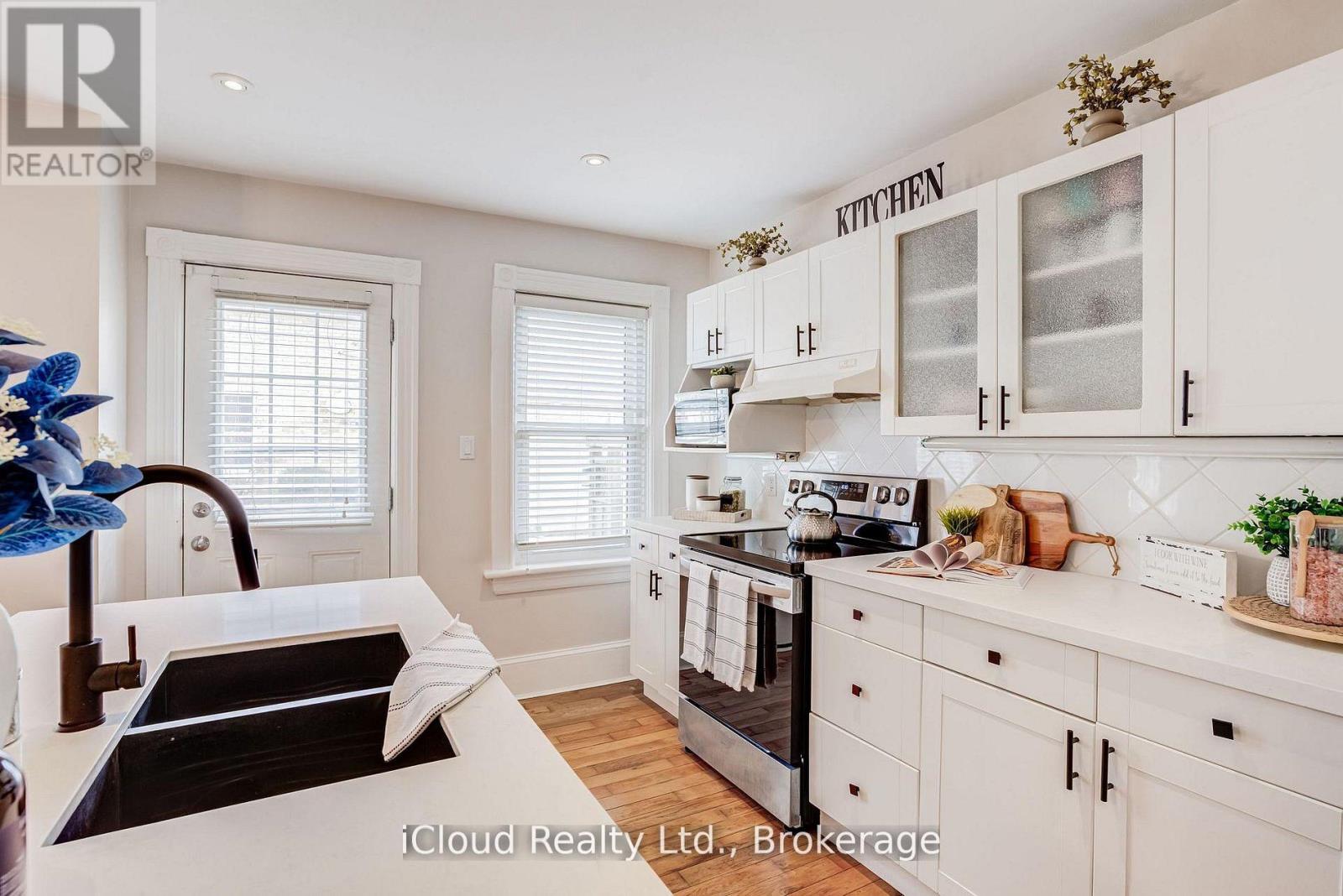 17 Oxford Street, Cambridge, Ontario  N1R 1M3 - Photo 13 - X13143338