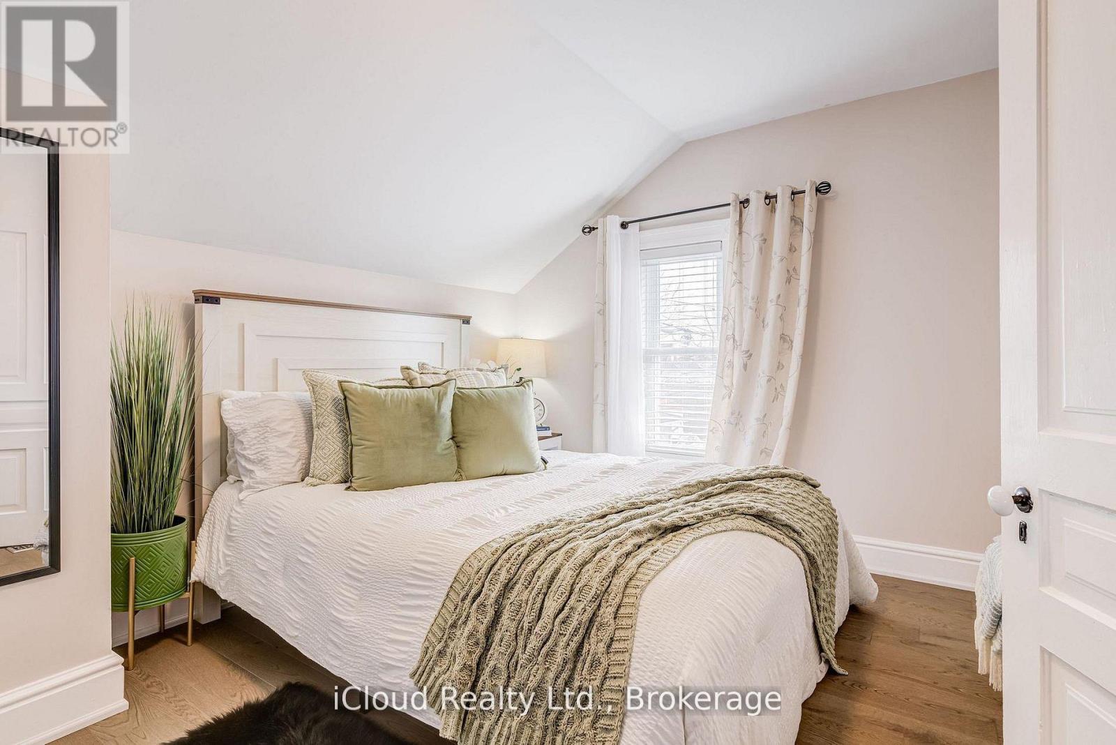 17 Oxford Street, Cambridge, Ontario  N1R 1M3 - Photo 15 - X13143338