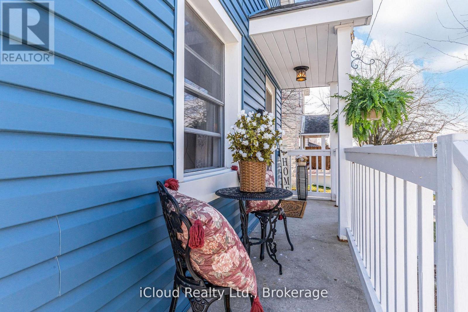 17 Oxford Street, Cambridge, Ontario  N1R 1M3 - Photo 4 - X13143338