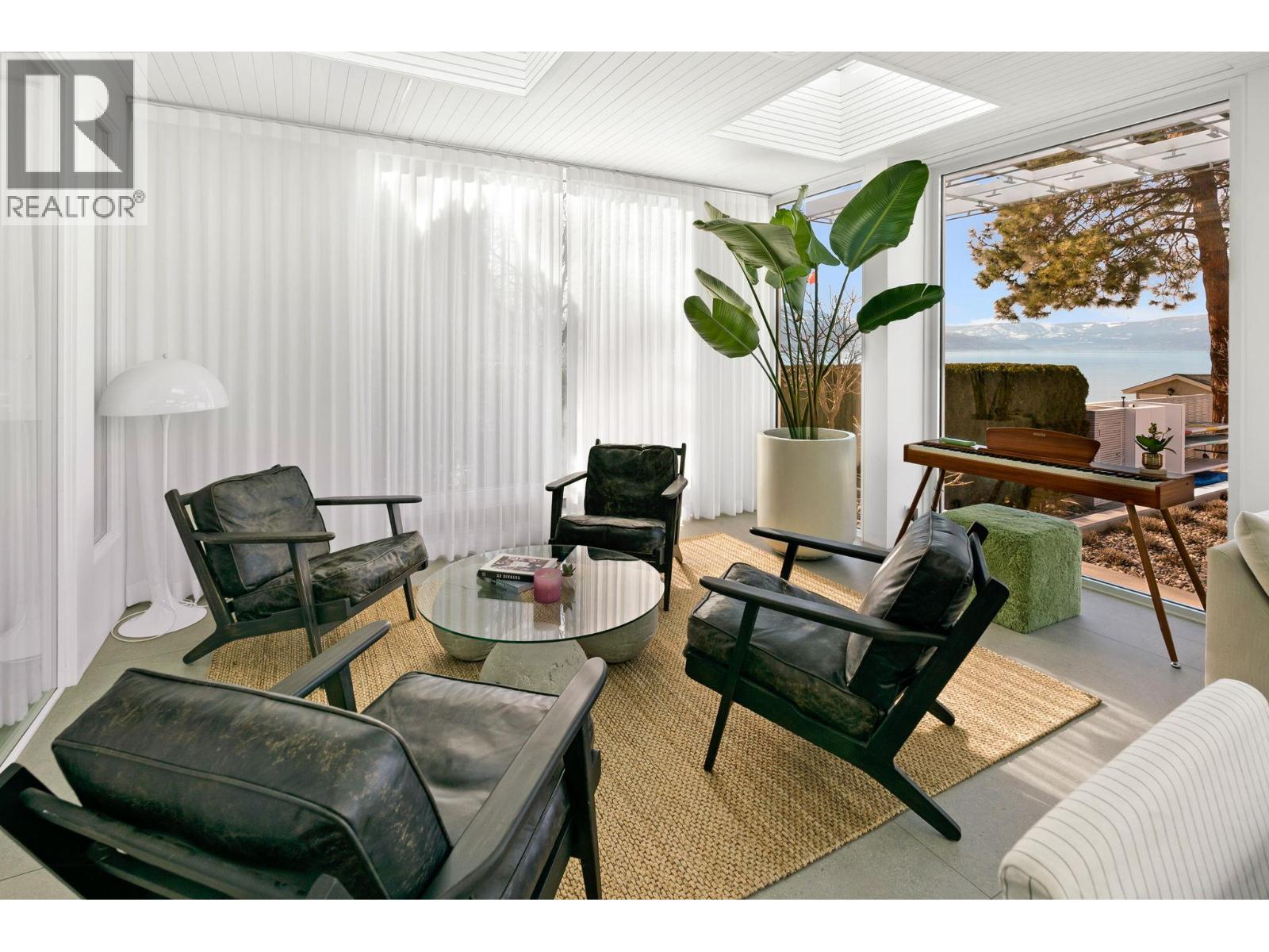 4110 Lakeshore Road, Kelowna, British Columbia V1W 1V6 - Photo 49 - 10380863