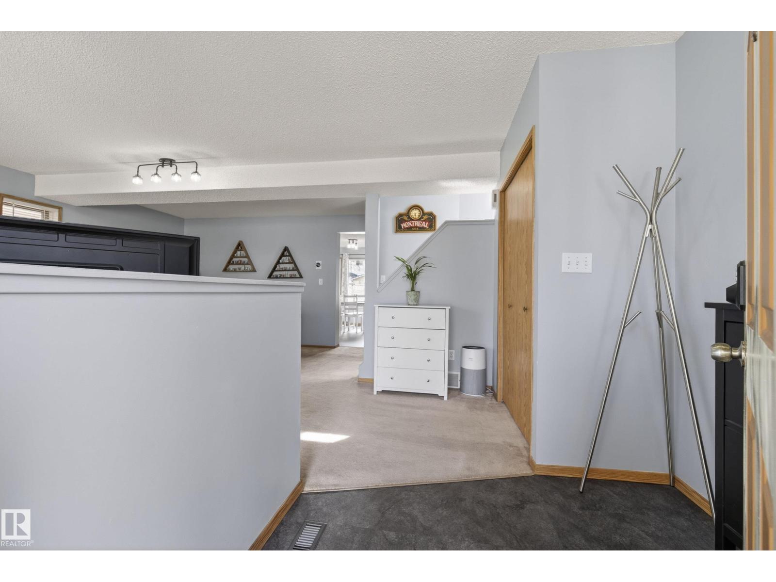 1517 Jarvis Cr Nw, Edmonton, Alberta  T6L 6S4 - Photo 7 - E4488552