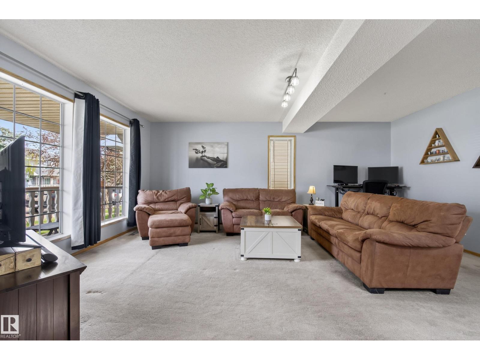 1517 Jarvis Cr Nw, Edmonton, Alberta  T6L 6S4 - Photo 9 - E4488552