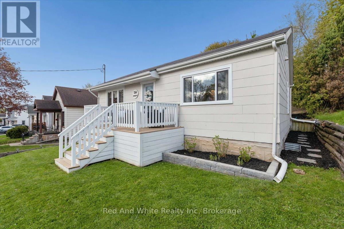 154 Forest Road, Cambridge, Ontario  N1S 3B8 - Photo 3 - X13143696