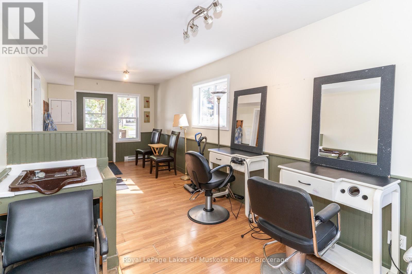 555 Wagner Street, Gravenhurst, Ontario  P1P 1E1 - Photo 6 - X13143812