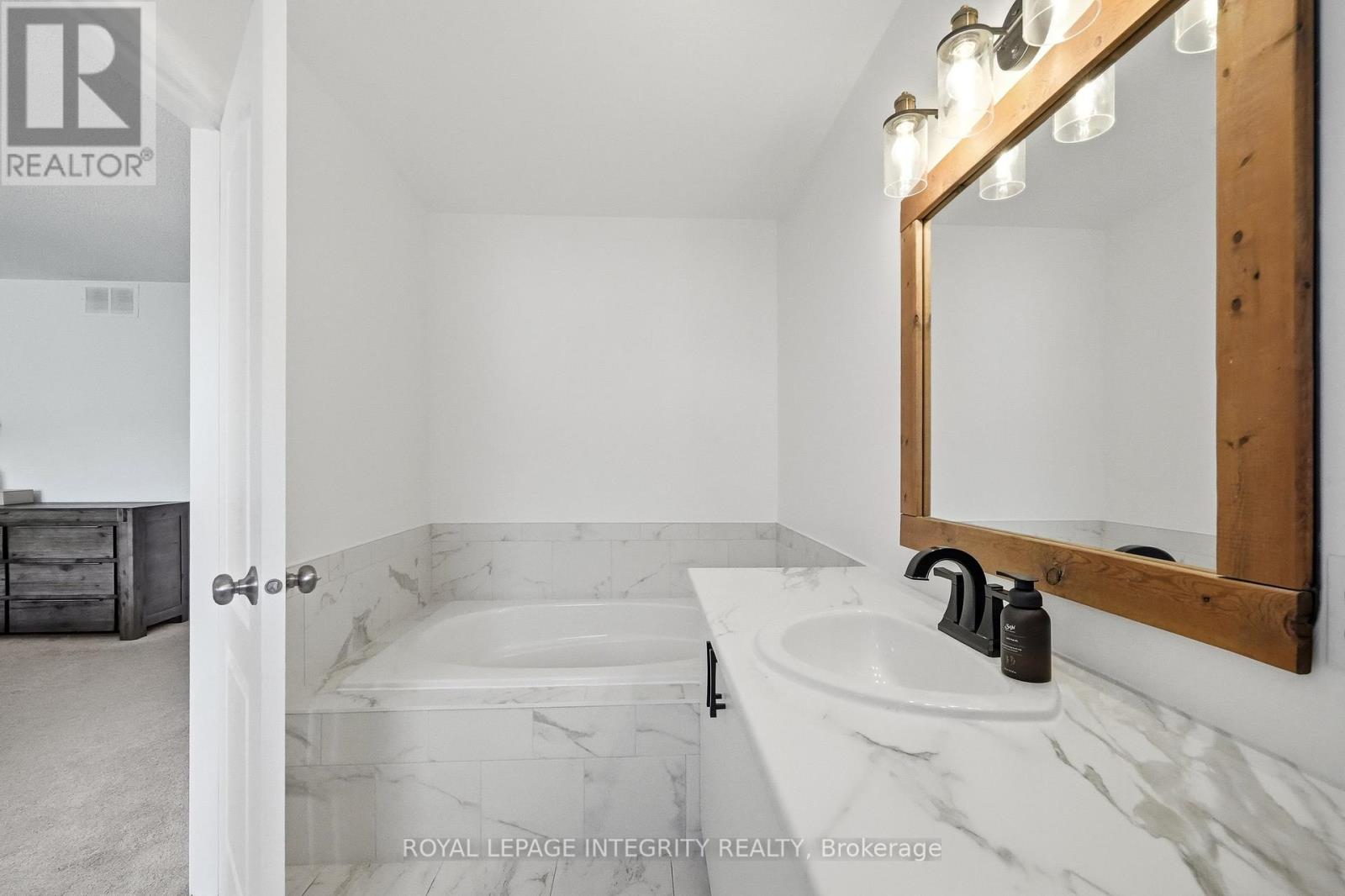 233 Greenridge Street, Ottawa, Ontario  K1C 7R8 - Photo 21 - X13143488