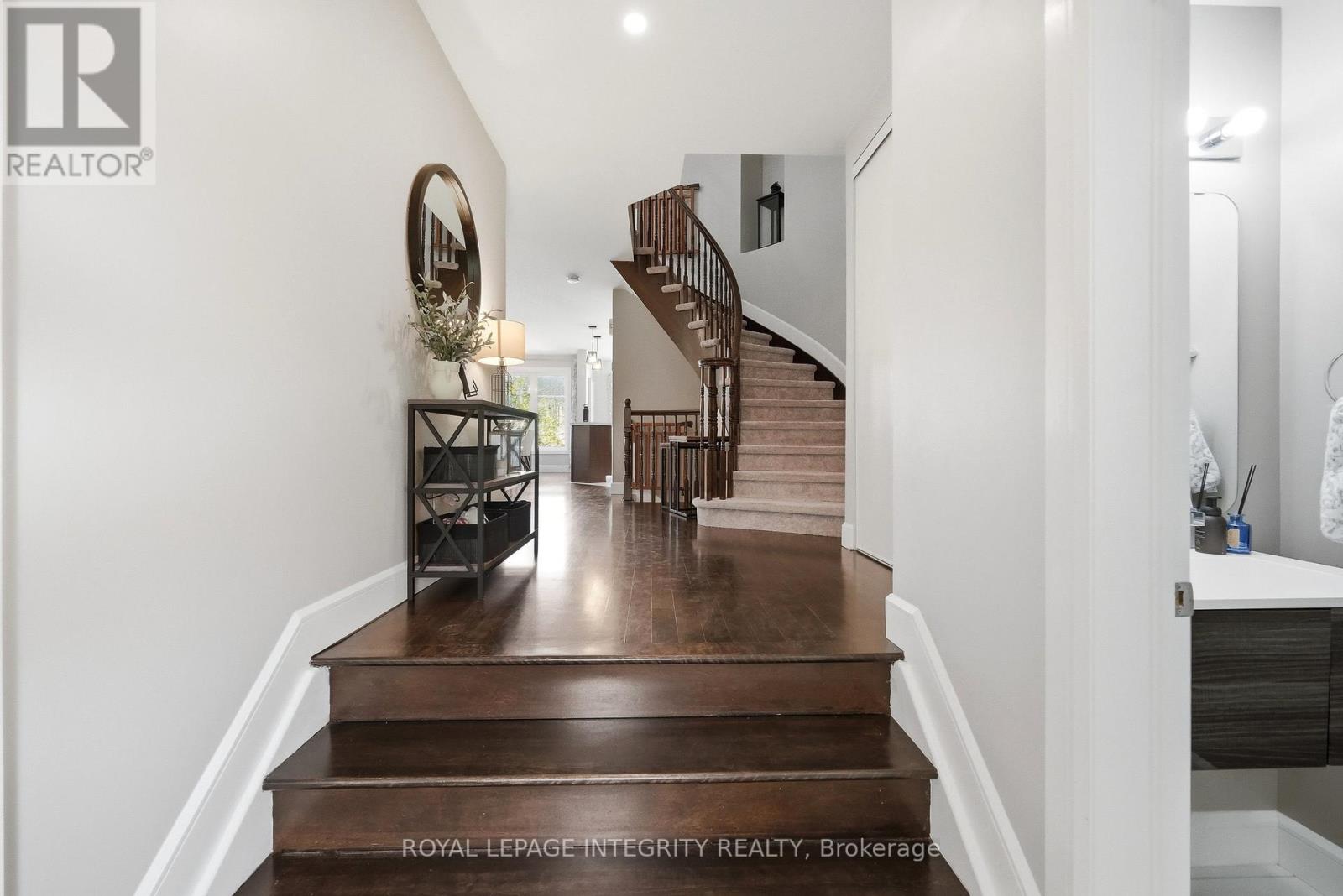233 Greenridge Street, Ottawa, Ontario  K1C 7R8 - Photo 4 - X13143488