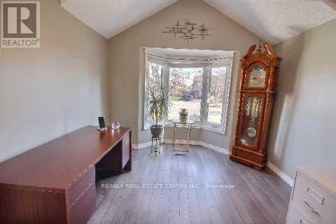16 Sullivan Court, Cambridge, Ontario  N1S 5A4 - Photo 4 - X12991516