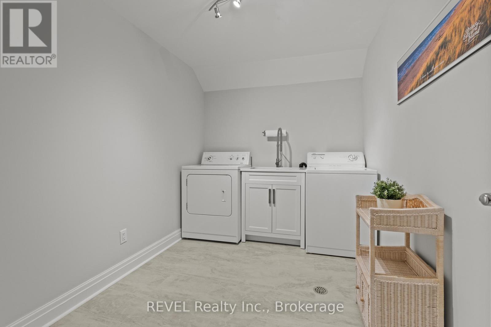 36 Confederation Drive, Niagara-On-The-Lake, Ontario  L0S 1J0 - Photo 26 - X13143692