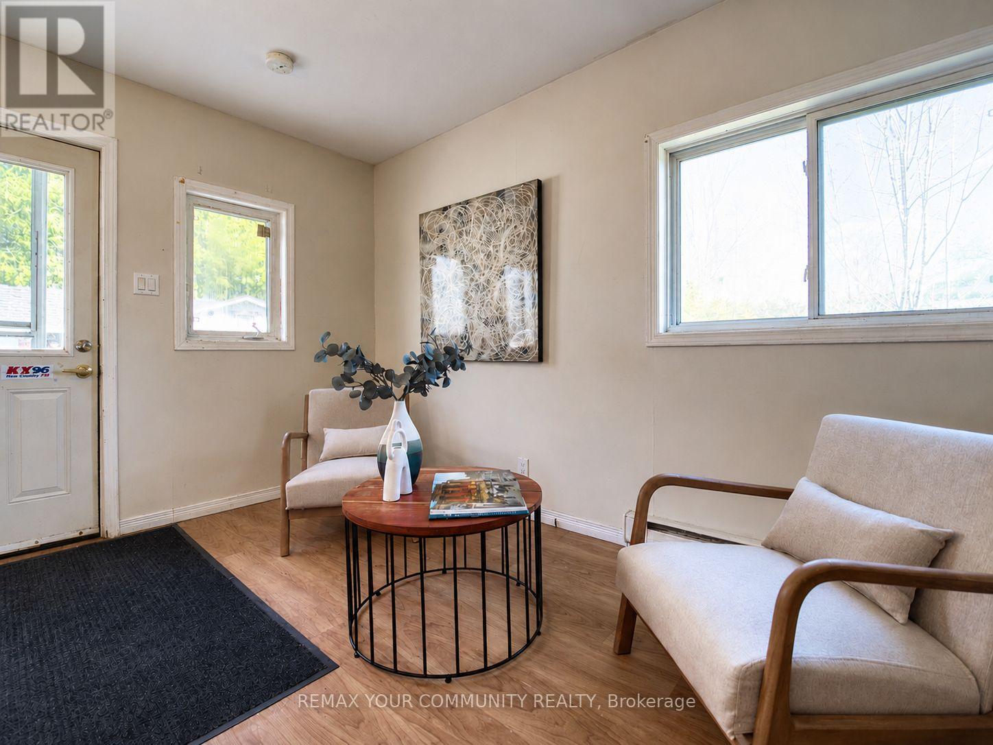 44 Sixth Street, Georgina, Ontario  L0E 1E0 - Photo 7 - N13142184