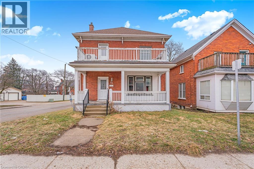 30 Regina Street N, Waterloo, Ontario  N2J 3A1 - Photo 2 - 40819693