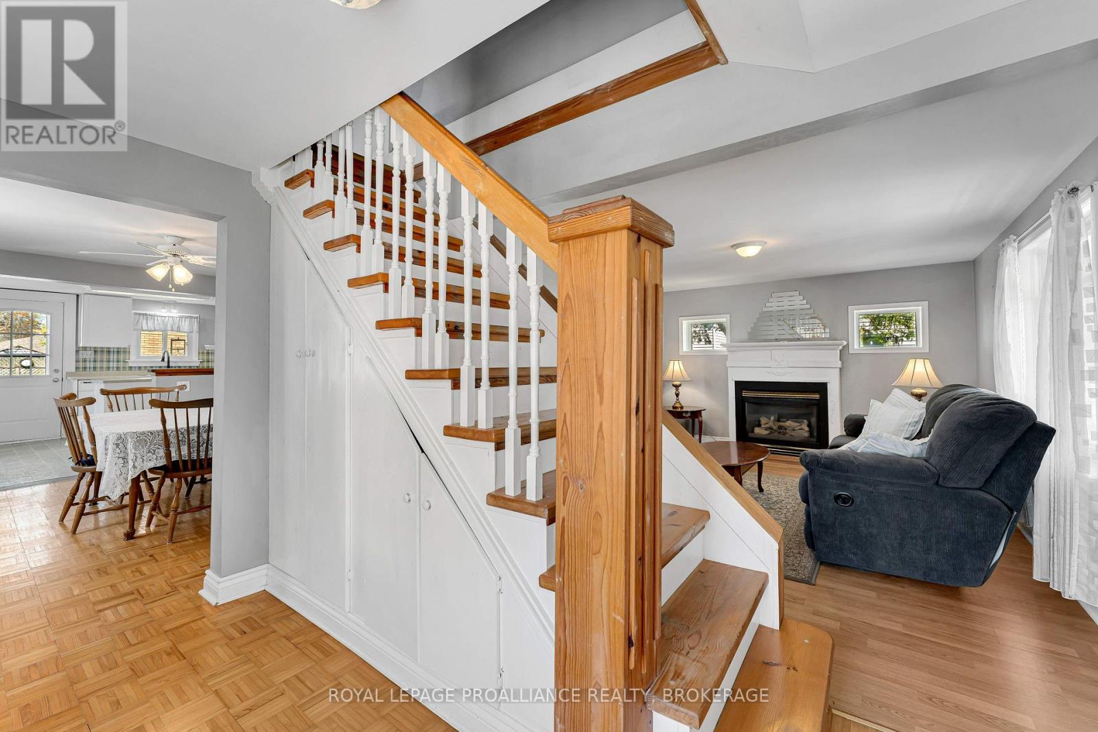 27 Centre Street, Loyalist, Ontario  K0H 2H0 - Photo 11 - X13143552