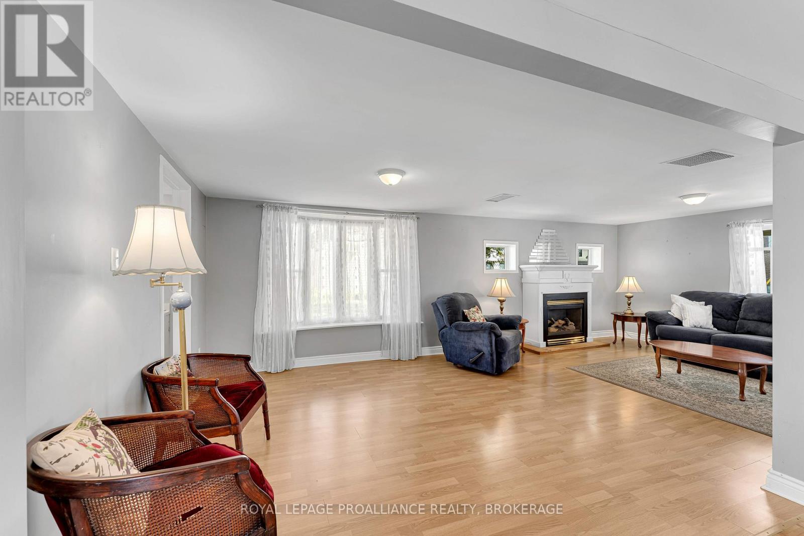 27 Centre Street, Loyalist, Ontario  K0H 2H0 - Photo 16 - X13143552