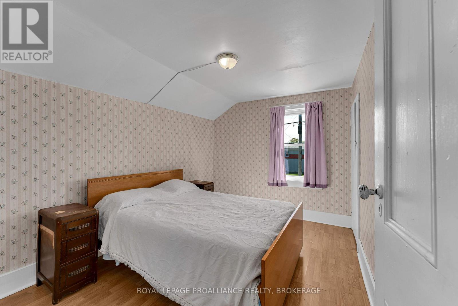 27 Centre Street, Loyalist, Ontario  K0H 2H0 - Photo 37 - X13143552